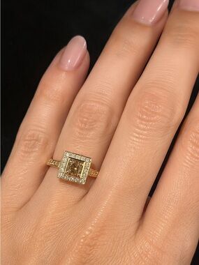 Vintage EUC 14k Rose Gold Brown Diamond Ring. Women's size 5. Engagement